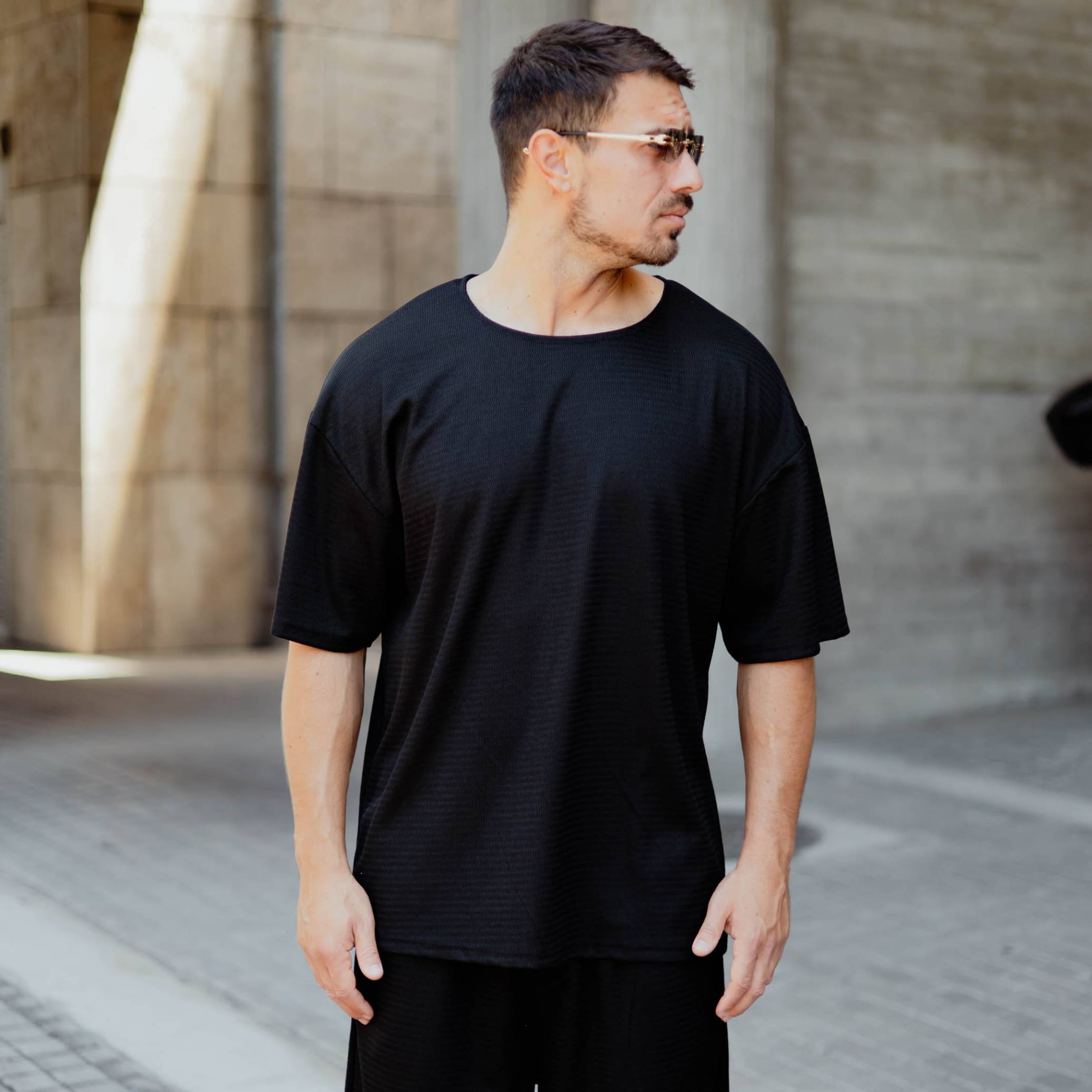 Νέο έργο - 2026-06-23T171323.897 T-shirt μαύρο σε oversized γραμμή - Image 1