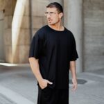 T-shirt μαύρο σε oversized γραμμή - Image 2