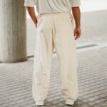 Παντελόνι baggy μπεζ σε oversized γραμμή - Image 4