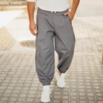 Παντελόνι γκρι με λάστιχο σε oversized γραμμή