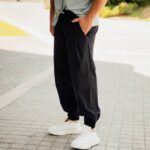 Παντελόνι μαύρο με λάστιχο σε oversized γραμμή - Image 3