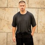 T-shirt μπλούζα γκρι-λαδι σε άνετη γραμμή