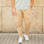 Παντελόνι camel σε άνετη γραμμή
