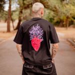 T-shirt μπλούζα red heart μαύρη σε oversized γραμμή