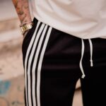 Φόρμα μαύρη με ρίγες και κουμπιά σε oversized γραμμή - Image 4