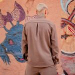 Σετ πουκάμισο & παντελόνι μόκα σε άνετη γραμμή - Image 4
