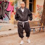 Jean set bomber jacket & παντελόνι cargo σε oversized γραμμή - Image 2