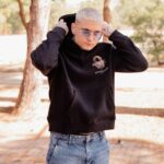 Φούτερ με στάμπα authentic μαύρο με κουκούλα σε oversized γραμμή - Image 3