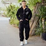 Σετ φόρμα & φούτερ με φερμουάρ κοτλέ μαύρο σε oversized γραμμή