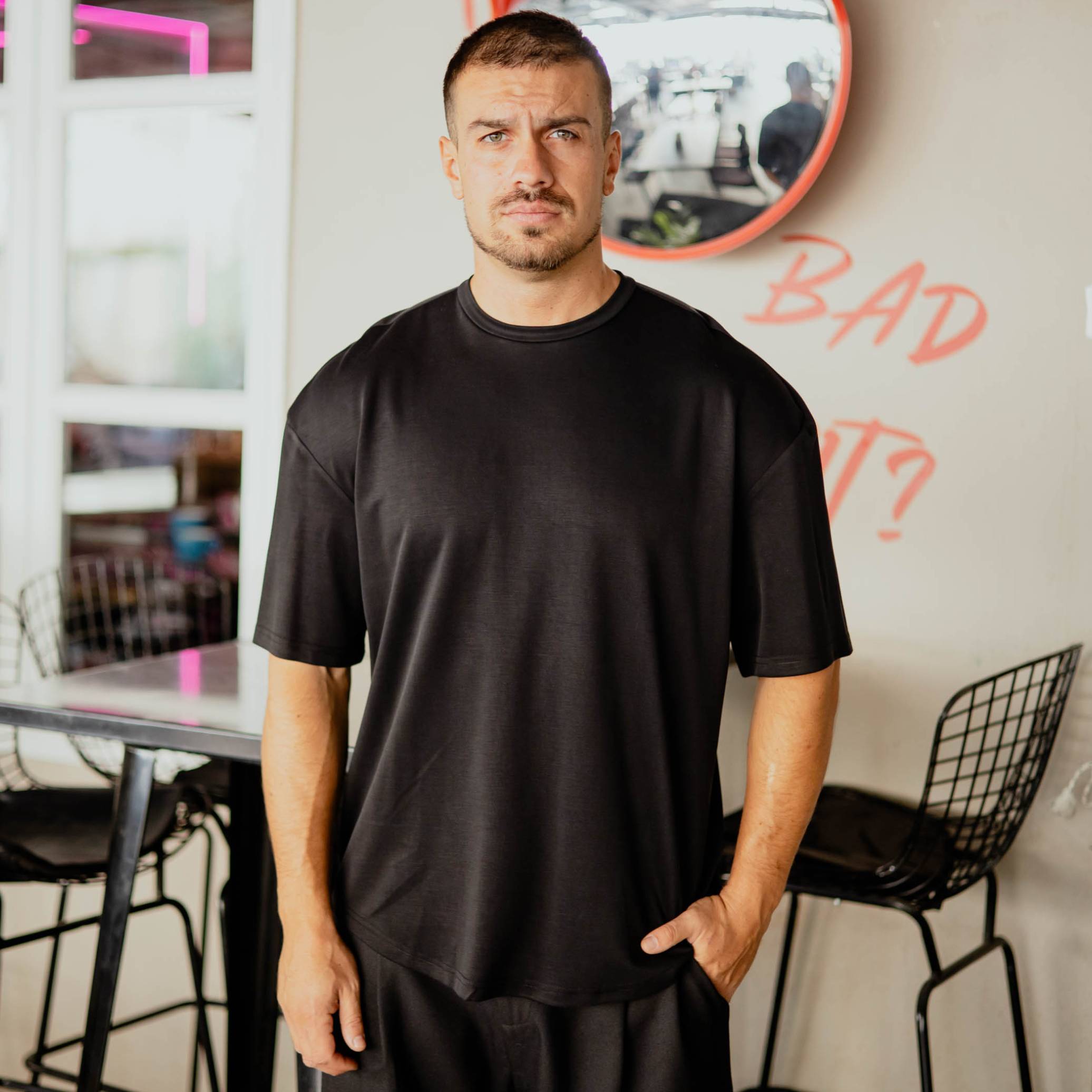 Νέο έργο (45) T-shirt μπλούζα μαύρη σε oversized γραμμή - Image 1